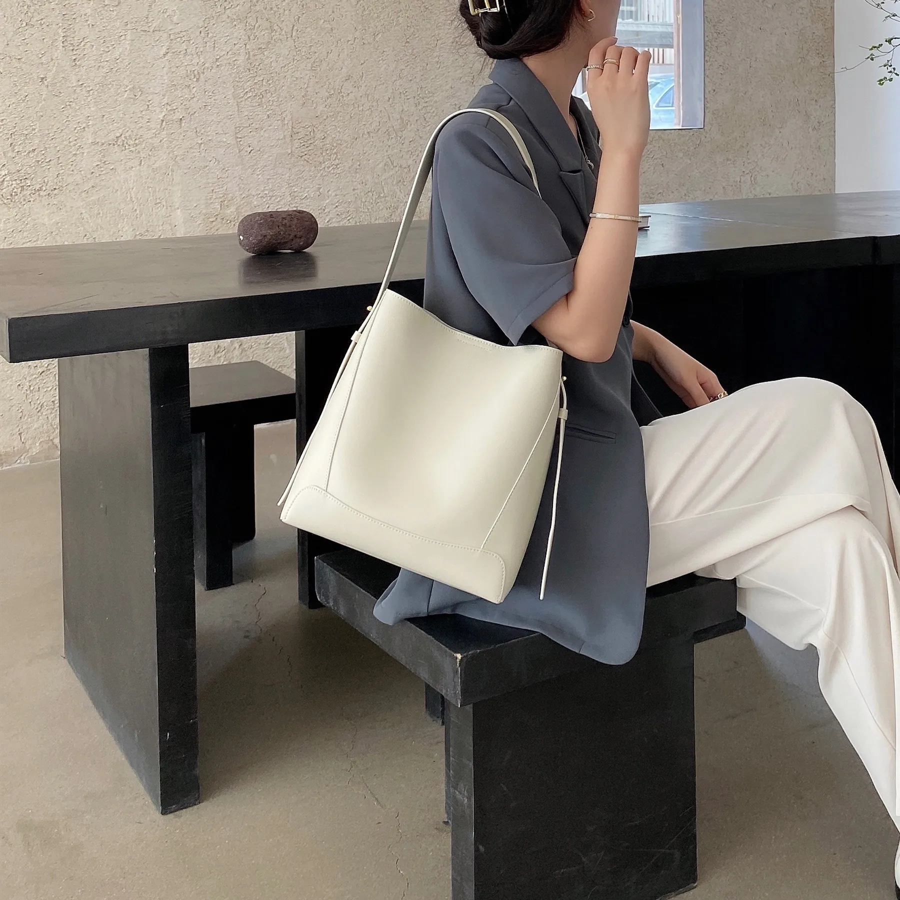 

High Quality Genuine Leather Women Handbag Casual Totes Designer Shoulder Bag Handtasche Borsa Tracolla Donna Ladies Handbags