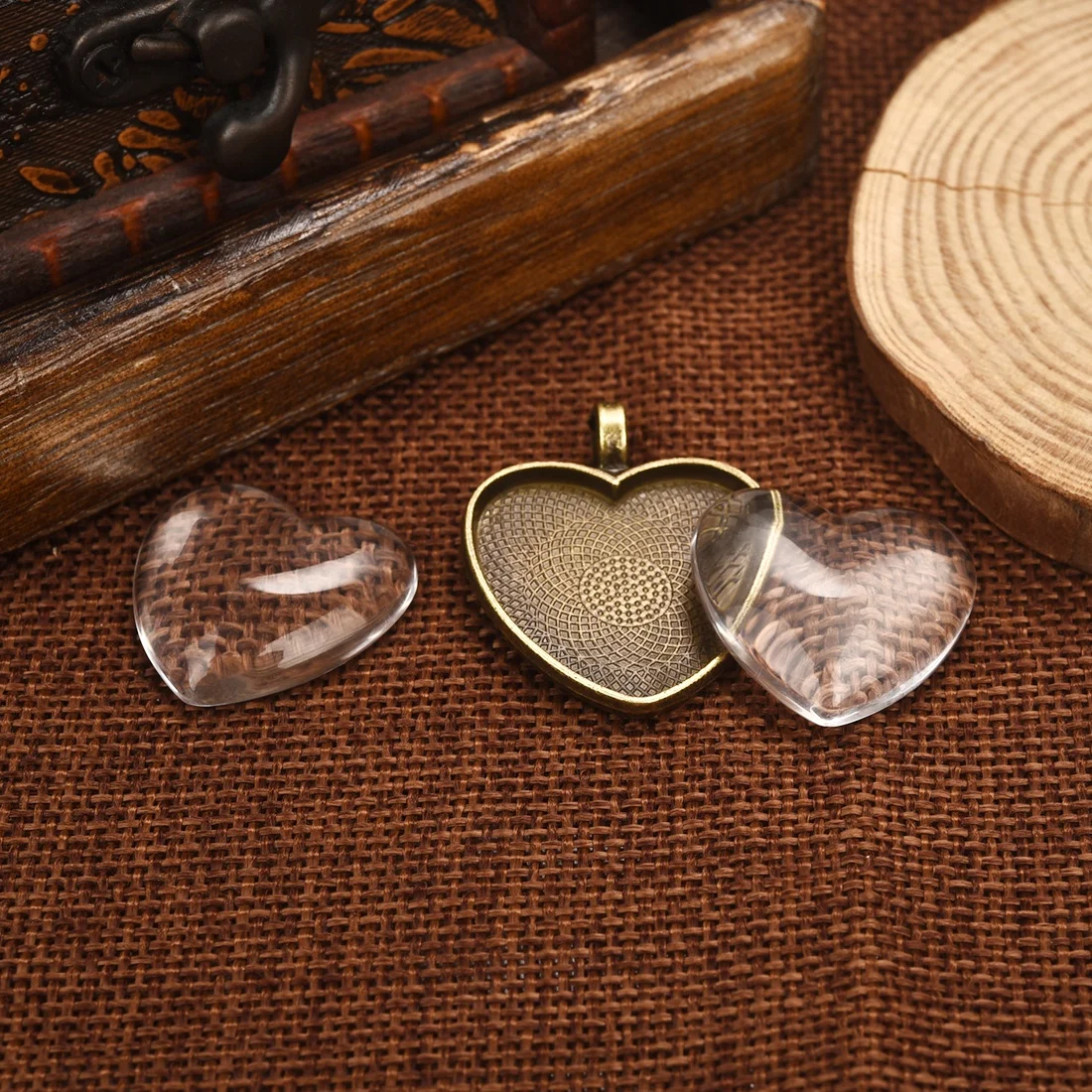 

60PCS Pendant Heart Oval Square Bezel Trays With Clear Glass Cabochons Cabochon Settings For DIY Jewelry Handmade Craft