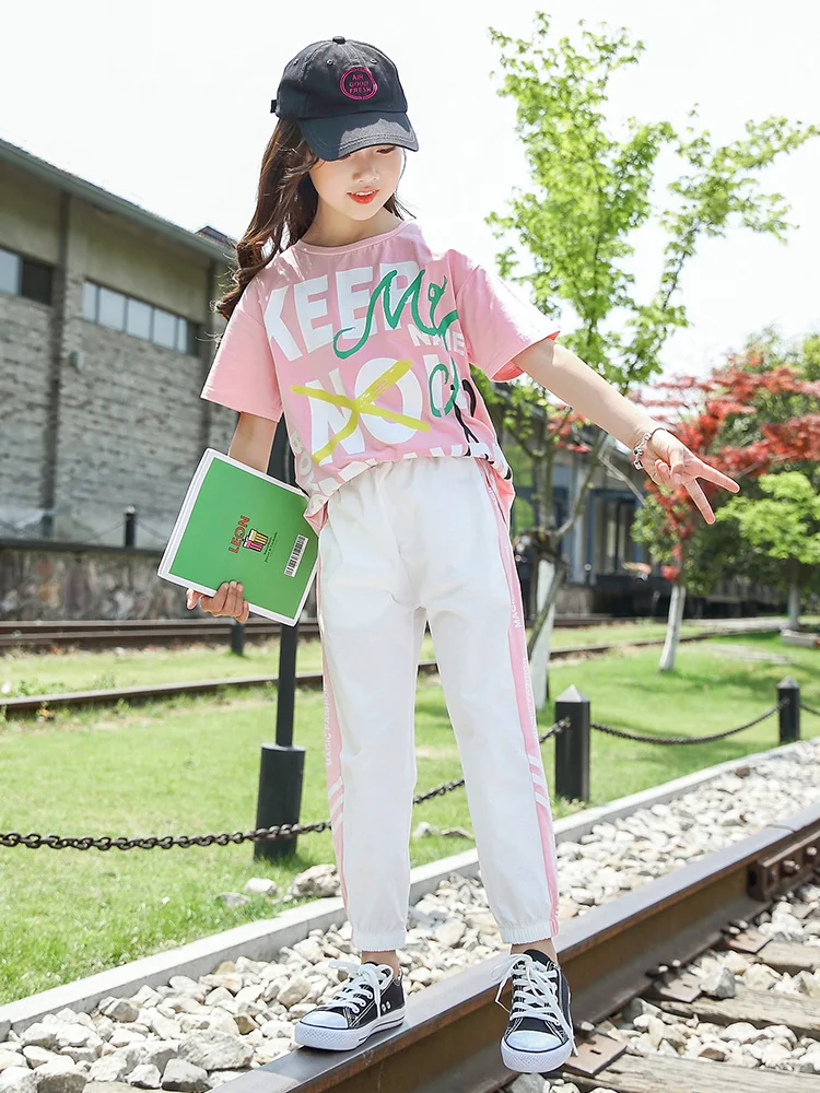 

2021 Summer New CUHK Girls Fashion Short Sleeve T-Shirt Sports Two-Piece Set