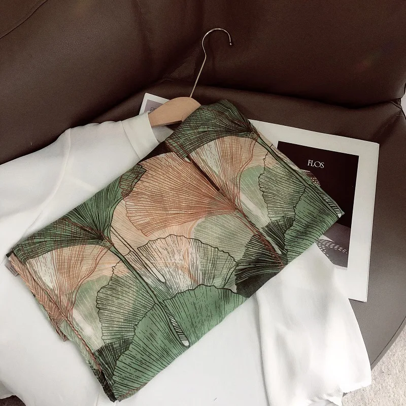 

New Fashion Autumn lady Viscose Scarf Lovely Petal Floral Fringe Shawls and Wraps Female Foulards Echarpe Muslim Hijab 180*90Cm
