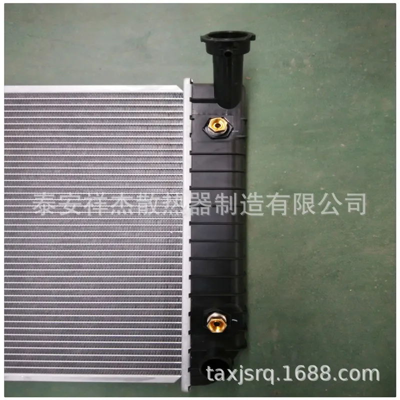 Радиатор для резервуара воды автомобильного радиатора Buick Ozmobile Century Oldsmobile |