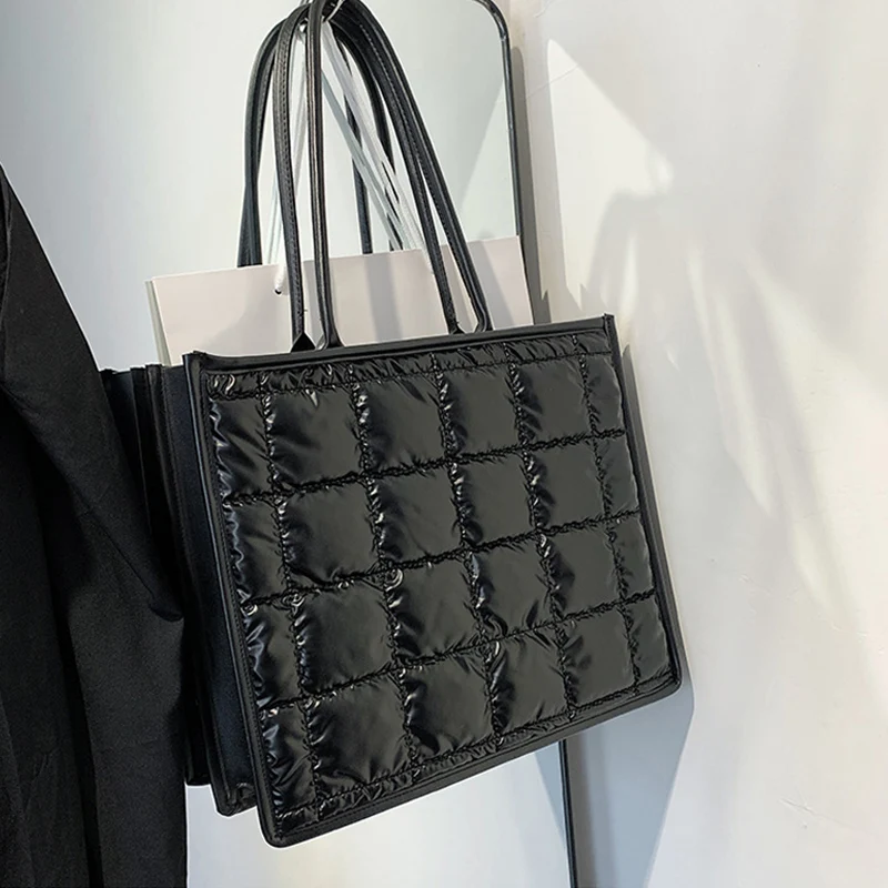 

Вместительные женские вместительные хлопковые сумки-тоуты, брендовая дизайнерская трендовая сумка на плечо для женщин, новинка зимы 2021, мо...