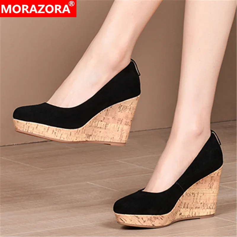 Женские туфли лодочки на танкетке MORAZORA черные из овечьей шкуры высоком каблуке