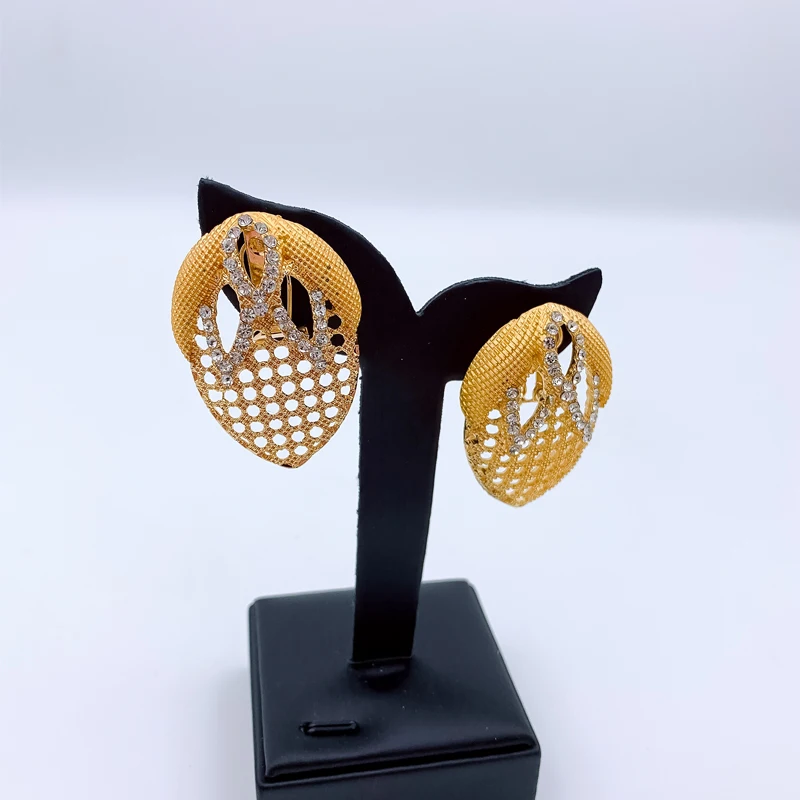 

African Gold Jewelry Sets for Women Hollow Necklace Crystal Bracelet Dubai Earrings Ring Drop Earrings Jewelry Earrings