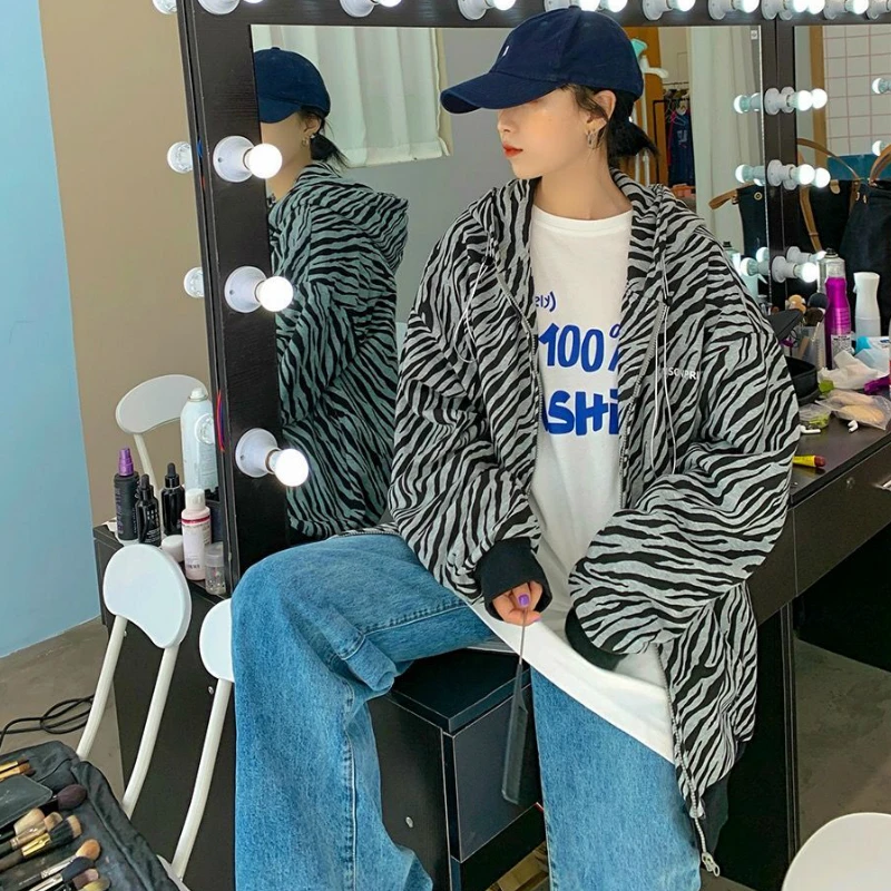 

Jackets Women Oversize Loose Hip Hop Streetwear Zebra Pattern Hooded Letter Printed Womens Kpop Trendy Outwear Female Coats New