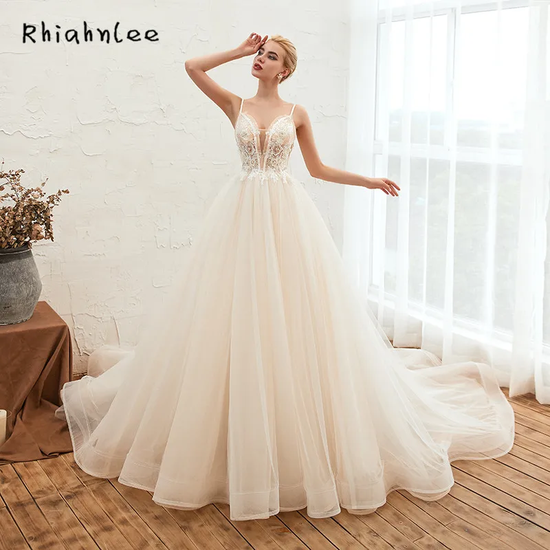 Сексуальные пляжные свадебные платья на тонких бретельках трапециевидные