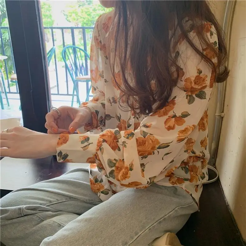 New Vintage fashion retro floral loose turn down collar long sleeve causal street hot sale basic sweet chiffon base shirts women