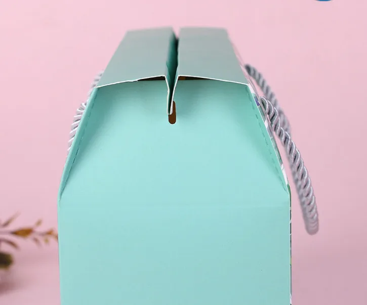 Подарочная бумажная коробка с защитой от УФ излучения для обработки поверхности