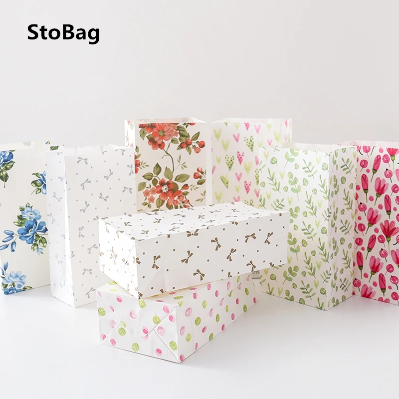 

StoBag 10pcs Flower Kraft Christmas Paper Bag Storage Gift Candy Chocolate Packaging Hat Baking Cookies Decoration Party Snack