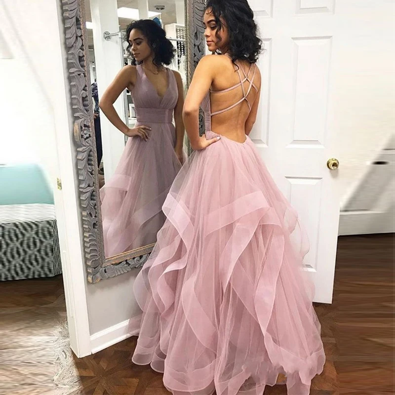 Женское вечернее платье с открытой спиной длинное фатиновое до пола глубоким V