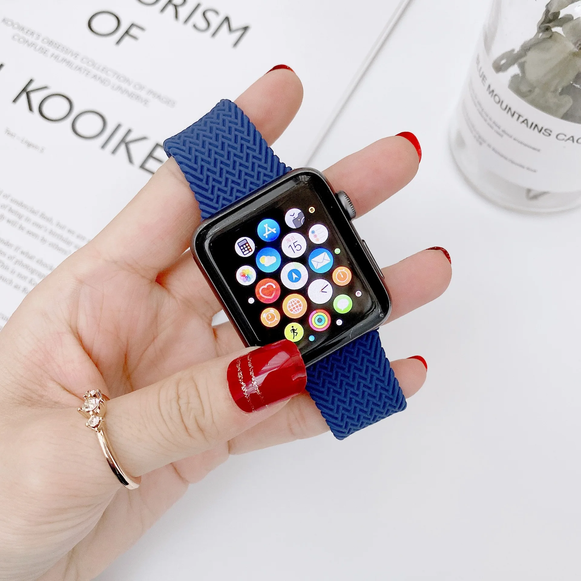 

Silicone Band Braided Loop Strap For Apple Watch 6 5 4 3 2 Band 44mm 42mm 40mm 38mm Smartwatch Elastic Belt Bracelet on iWatch