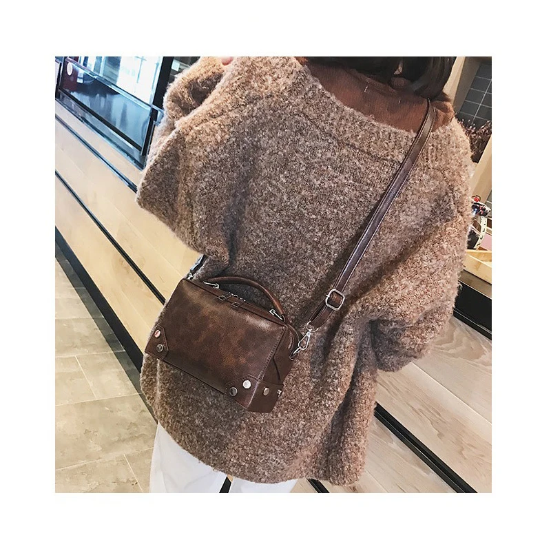 

ZMQN Crossbody Bags 2020 Small Ladies Hand Bags Boston Shoulder-bags Female Flap Rivet Vintage PU Leather Bolsas Feminina C274