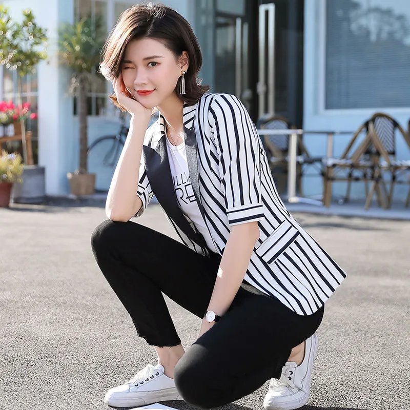 Модные корейские полосатые блейзеры с рукавом средней длины Женская куртка
