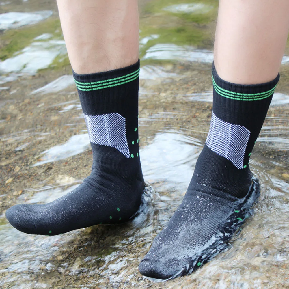 

Mountaineering Waterproof Socks Outdoor Ski Wading Waterproof Men's and Women's Socks Breathable Perspiration Windproof Warm