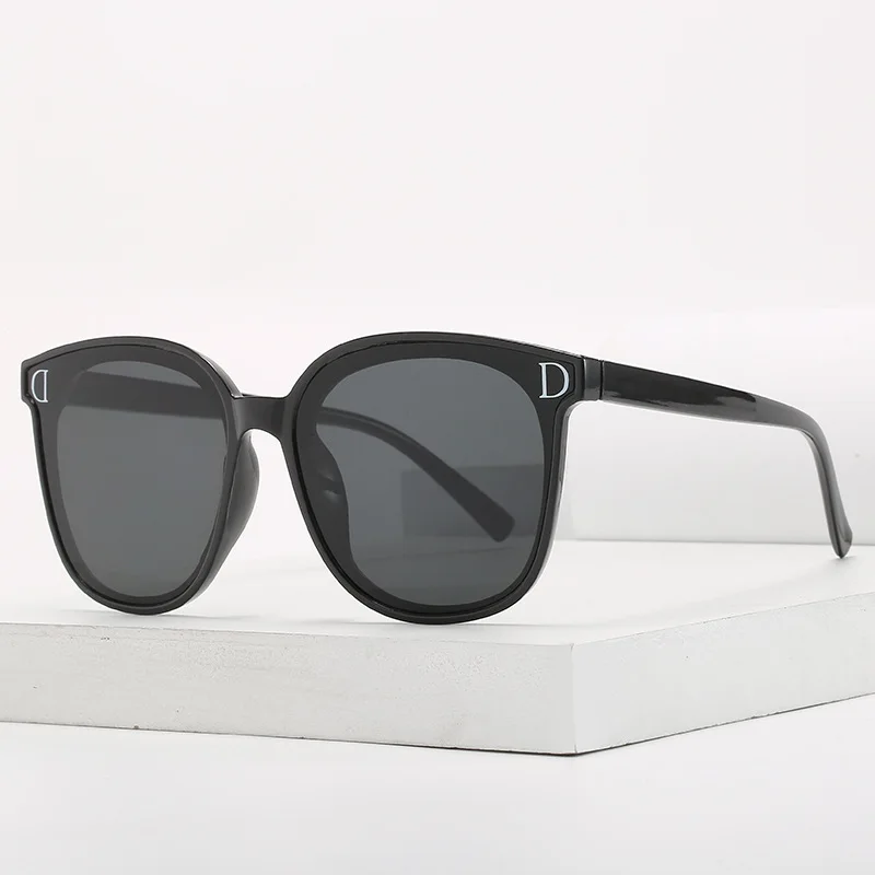 

YLWZKX2021 new sunglasses fashion sunglasses men and women the same retro sunglasses D-shaped big frame glasses driving mirror