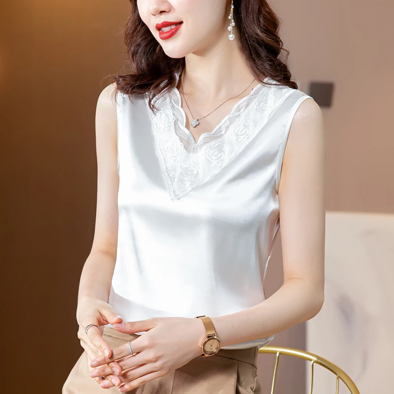 

Summer Women Tank Tops Sexy Crop Vest Solid Lace Vest Female Off Shoulder V-neck Vintage White Sleeveless Women Oversize Tops OL