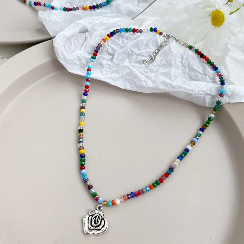 

Sweet Trendy Rose Flower Pendant Rice Bead Necklace Gift Simple Jewelry for Women