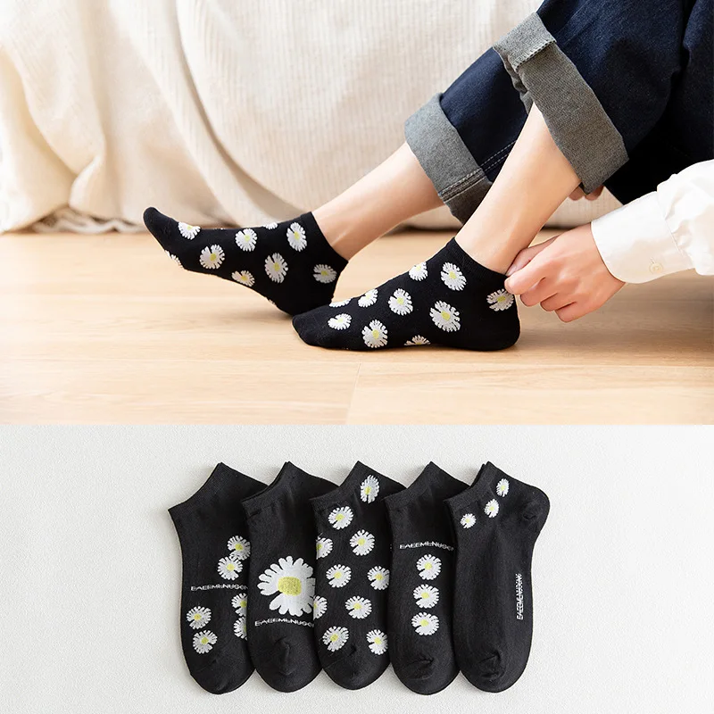 

Черные небольшие носки до щиколотки с маргаритками, женские милые лучшие низкие носки, хлопковые Повседневные носки Wigwam, популярные новые н...