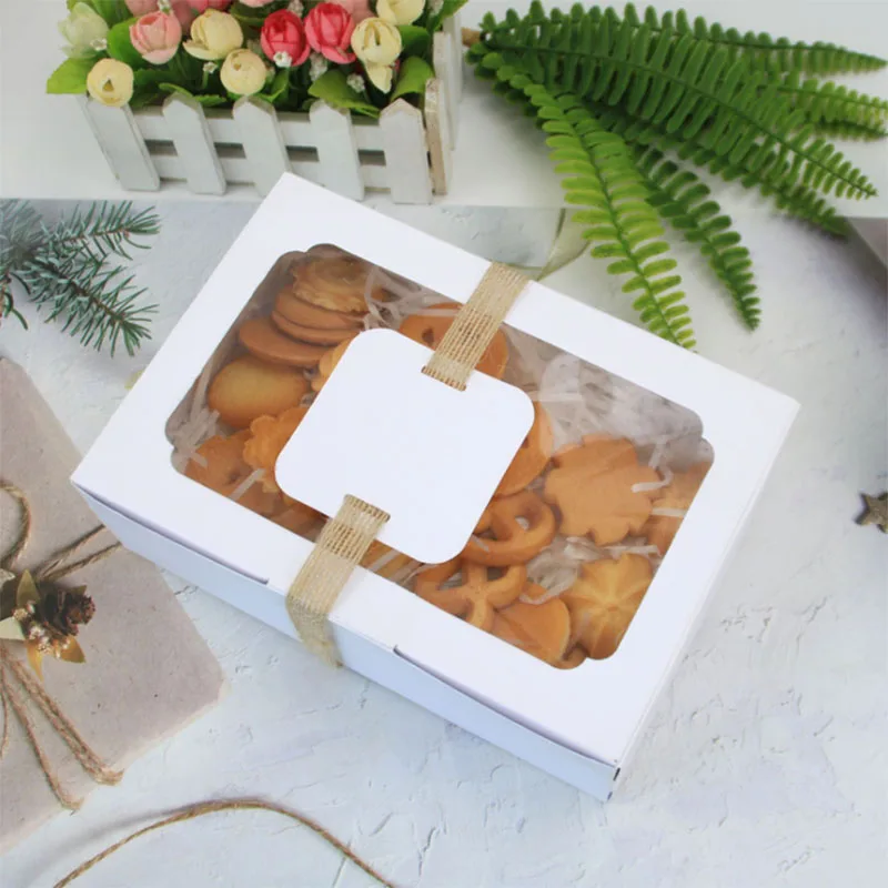 

12pcs Kraft Paper Candy Box Favor Gift Box PVC Clear Window Cookies Treats Boxes Christmas New Year Wedding Party Decoration