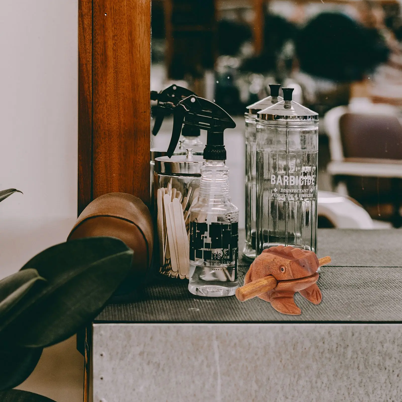 

1Pc Wood Frog Musical Instrument Croaking Frog Decoration Hand Knocking Frog Toy