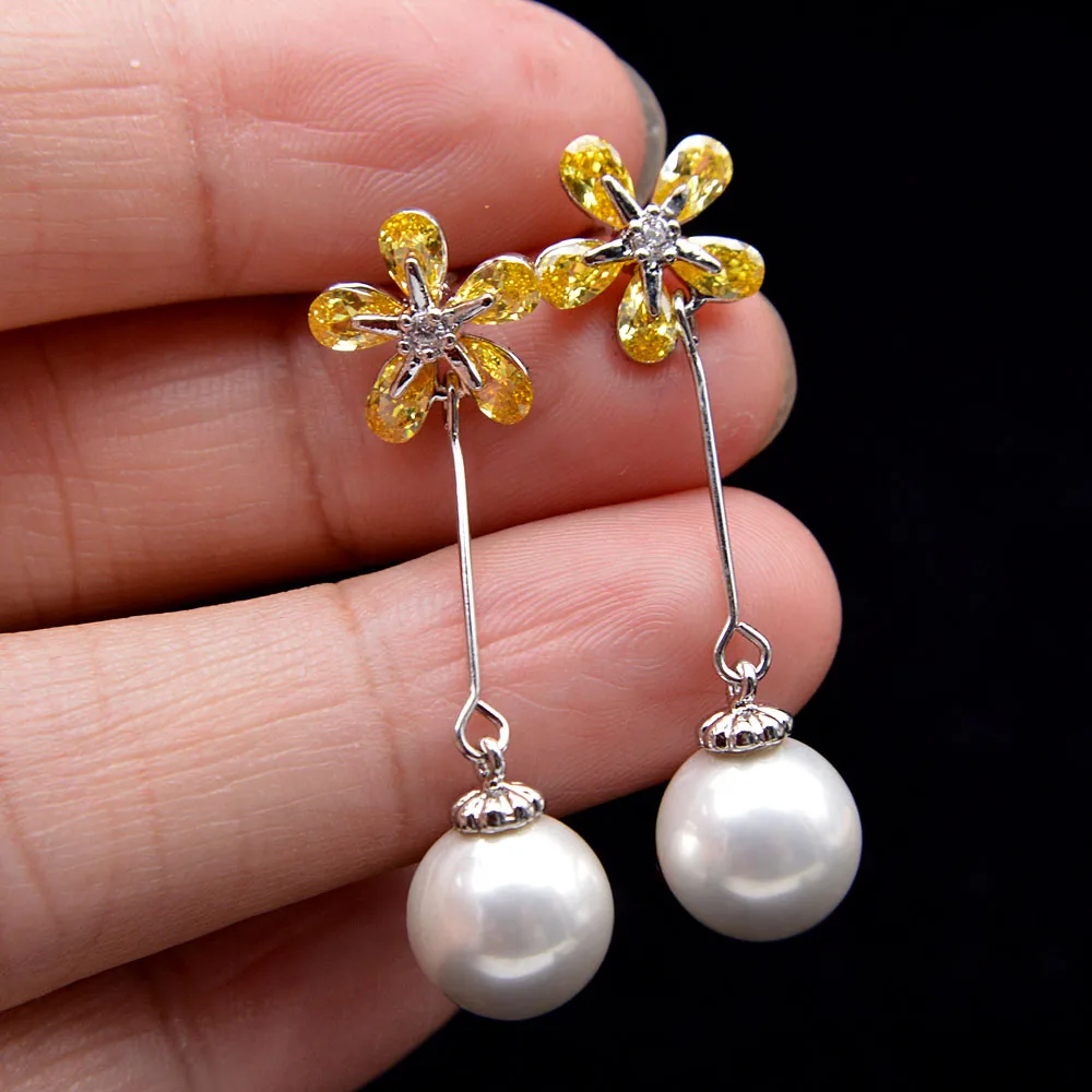 

CINDY XIANG Cubic Zirconia Yellow Color Flower Pearl Stud Earrings Elegant Copper Earrings Luxury Jewelry Good Gift New 2020