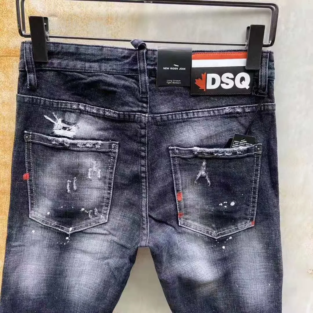 

2021 DSQUARED2 / 959-1