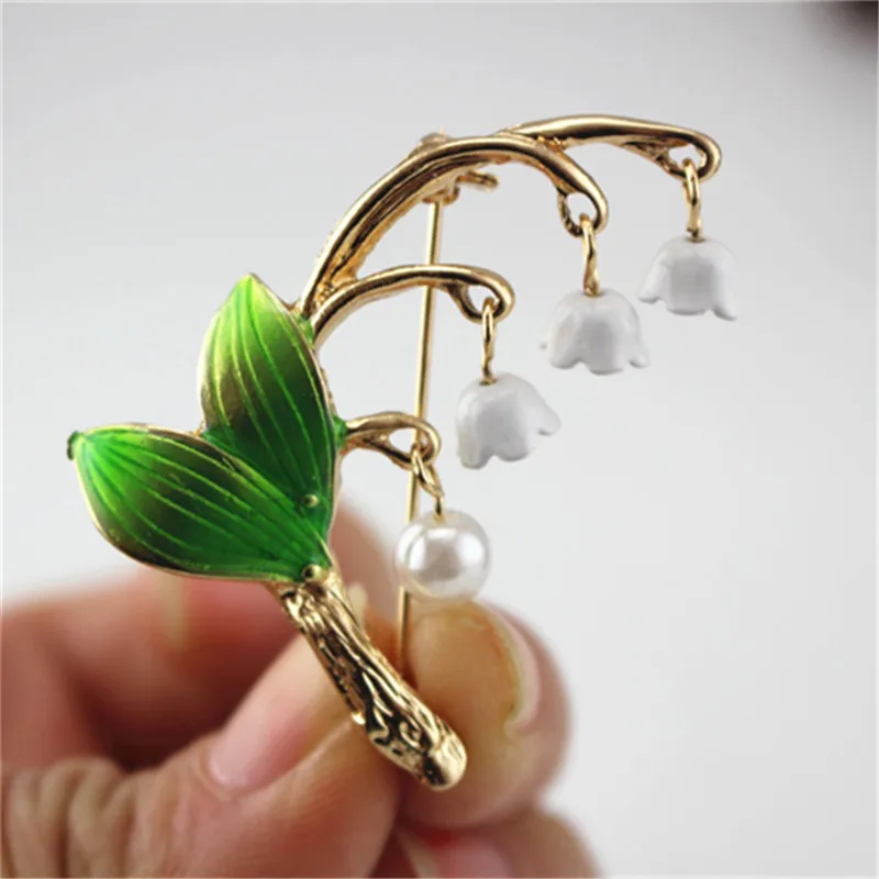 

Enamel White Floral Leaf Brooch For Women Lily Of The Valley Brooch Pin Jewelry Accessories For Women Pins Broche