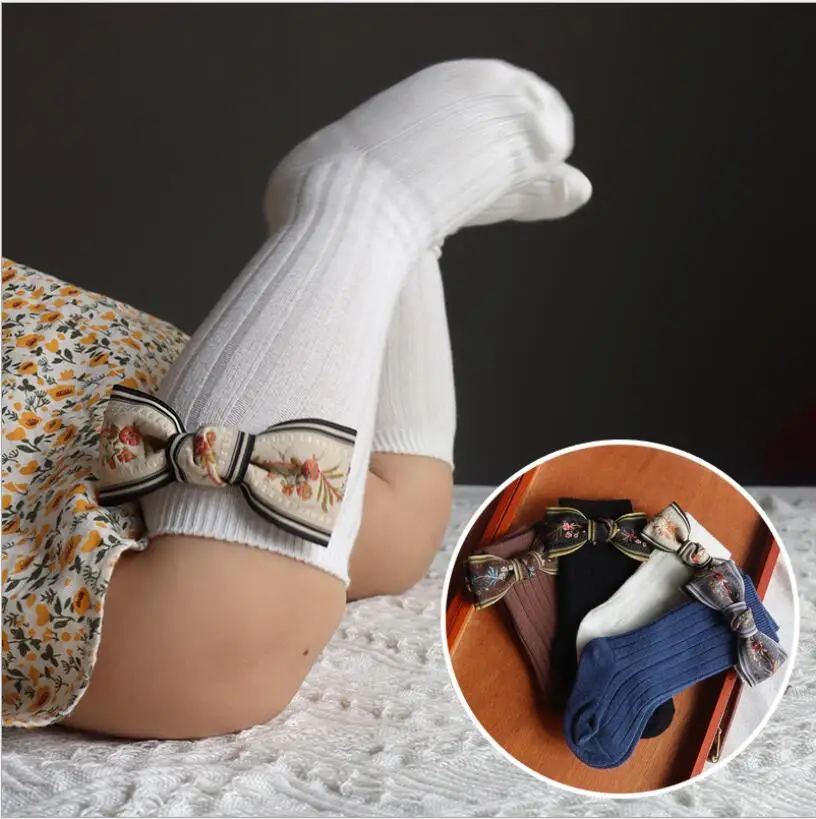 0-6Y ni&ntilde;o ni&ntilde;as oto&ntilde;o Calcetines largos calcetines hermosa Floral Bowknot calcetines para reci&eacute;n nacidos beb&eacute; ni&ntilde;as de algod&oacute;n caliente hasta la rodilla de calcetines Calcetines-4