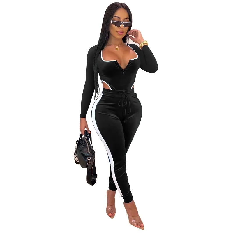 Осенний бархатный полосатый комбинезон с длинным рукавом и вырезами сексуальный