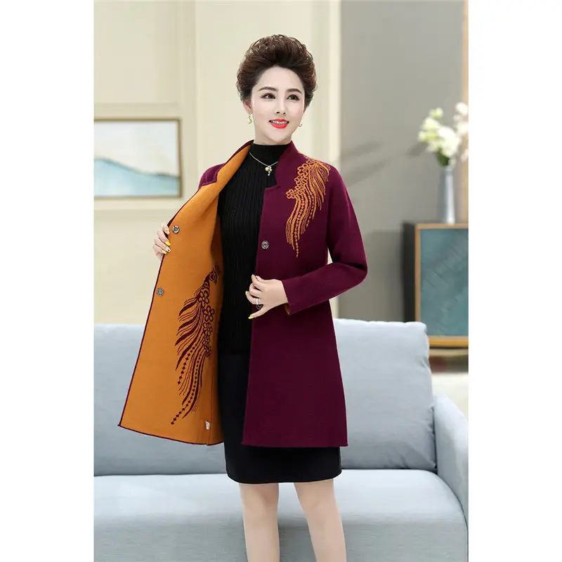 Осенний свитер для матери пальто длинный женский с вышивкой женщин среднего