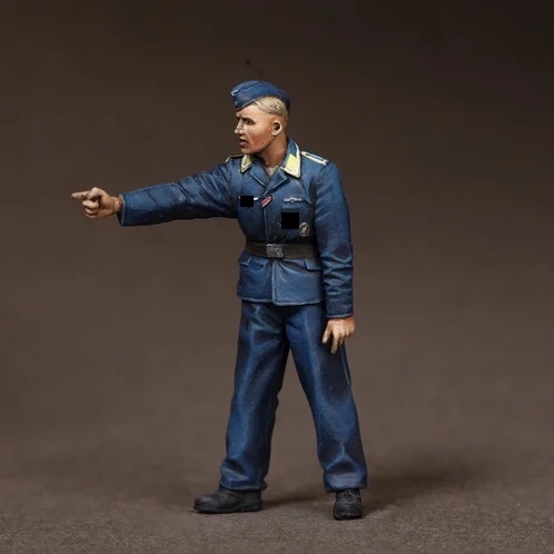 

Фигурка GK, модель из смолы 1/35, в разобранном и неокрашенном виде