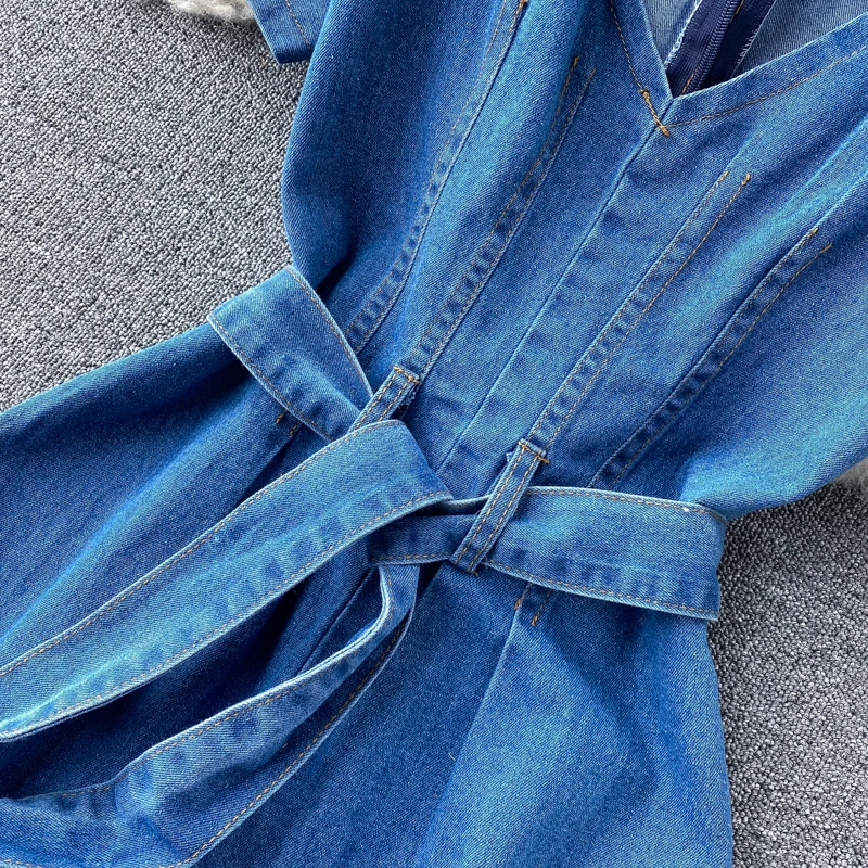 Комбинезон женский джинсовый с v образным вырезом пикантный Длинный Облегающий