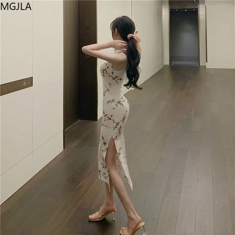 

Women's 2020 New Retro Plum Blossom Improved Girl Printing Cheongsam Dress Chinese Style Cheongsam Dress H0428 Women Dress