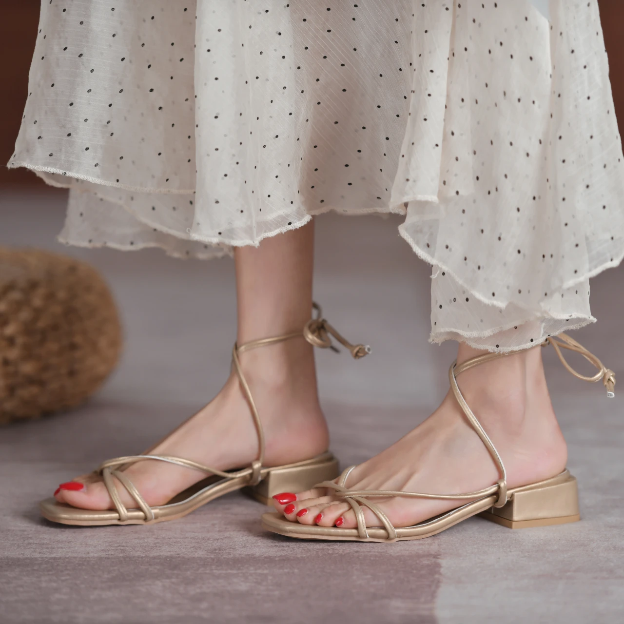 

Unlimited charm new cross strap women sandals wear-resistant and comfortable open-toe women's sandals women shoes