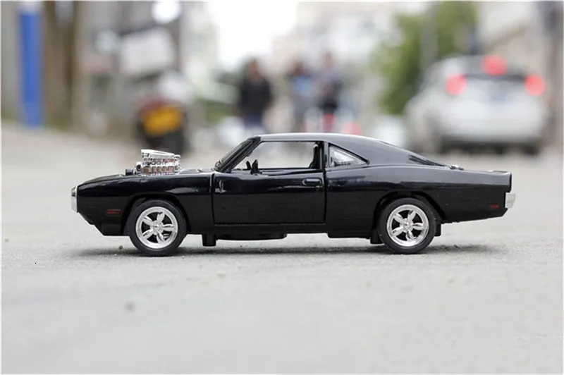 1/32 Форсаж Dodge Зарядное устройство модели автомобилей Литые под давлением сплав лошадей мышечные модели автомобилей со звуковым освещением игрушка подарок для коллекции