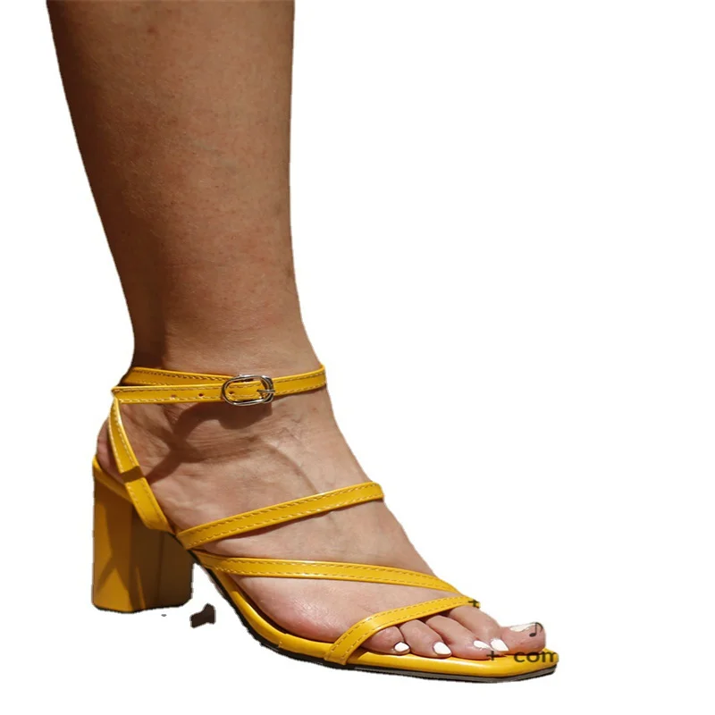 

Women's Shoes