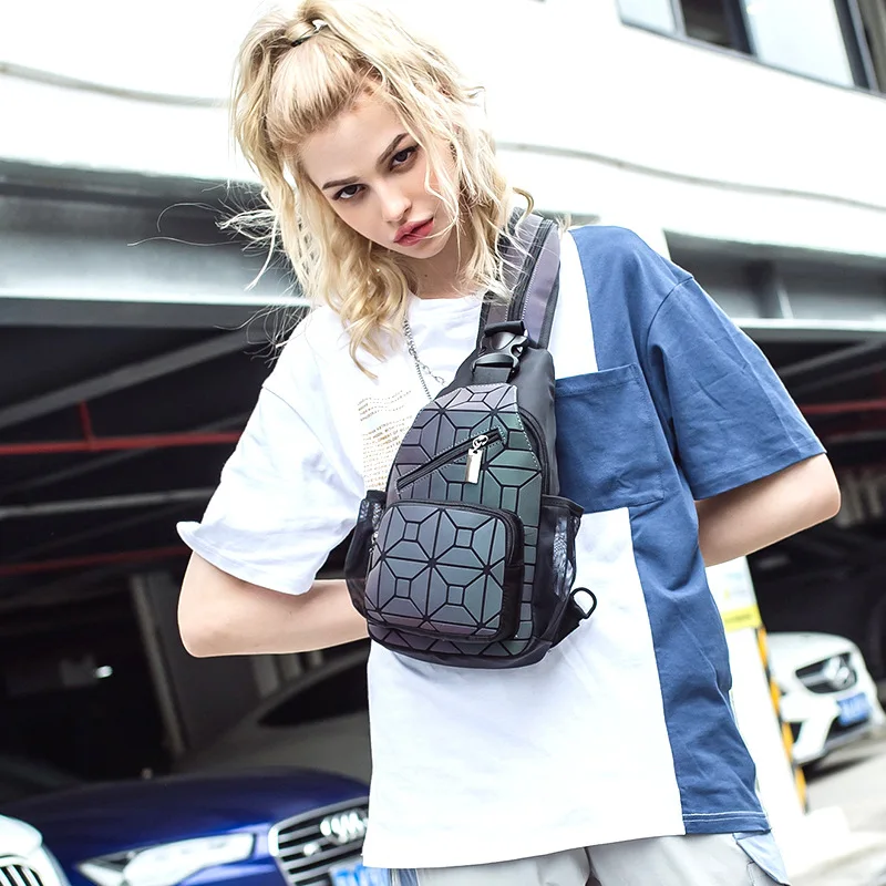 Светящаяся нагрудная сумка с геометрическим рисунком женский рюкзак блестками