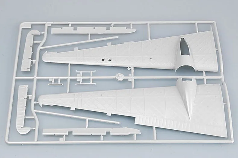 Модель самолета Trumpeter 02823 1/48 комплект летательных аппаратов в сборе из
