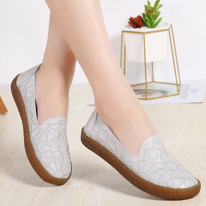 2019 primavera y otoño nuevos Женская обувь Гран-Размер de cuero moda bordado повседневная zapatos tendón suave