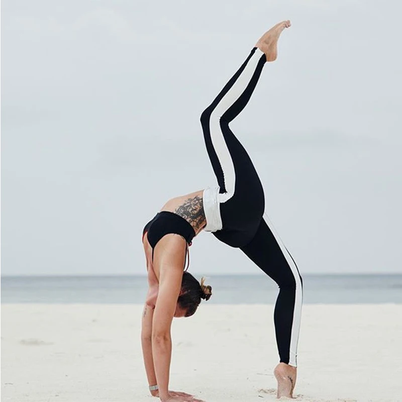 Леггинсы женские для фитнеса облегающие эластичные брюки-карандаш с белыми