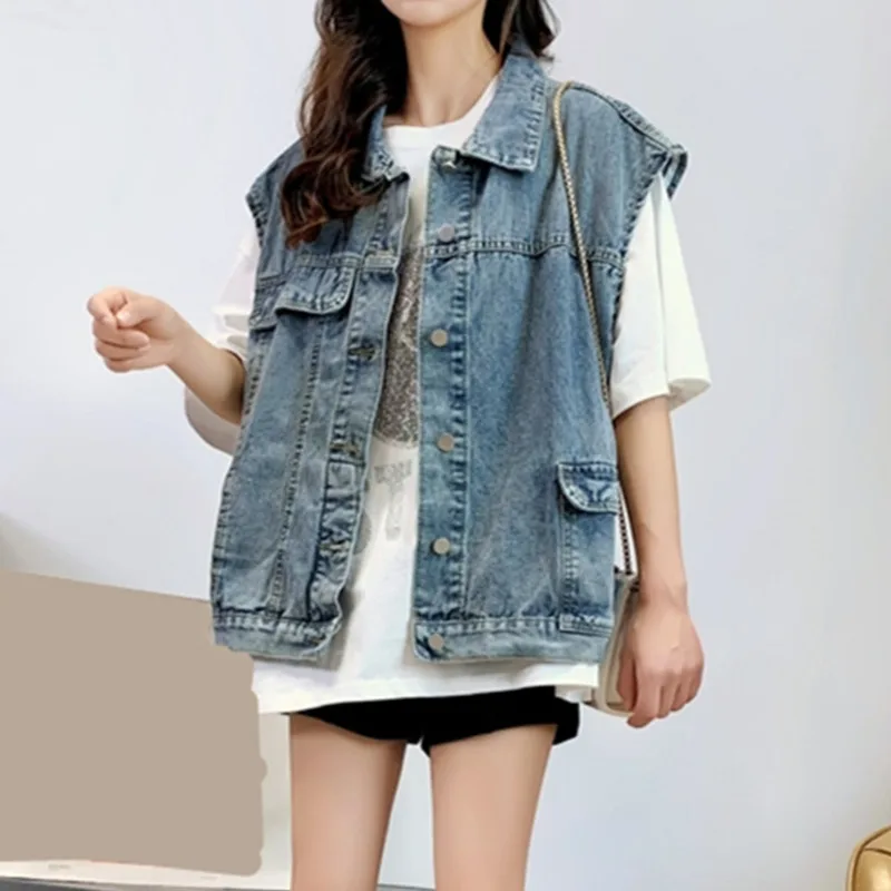 

Джинсовый жилет для женщин, большая Повседневная безрукавка из денима, пальто без рукавов, уличная одежда, светло-голубая куртка, весна-осен...