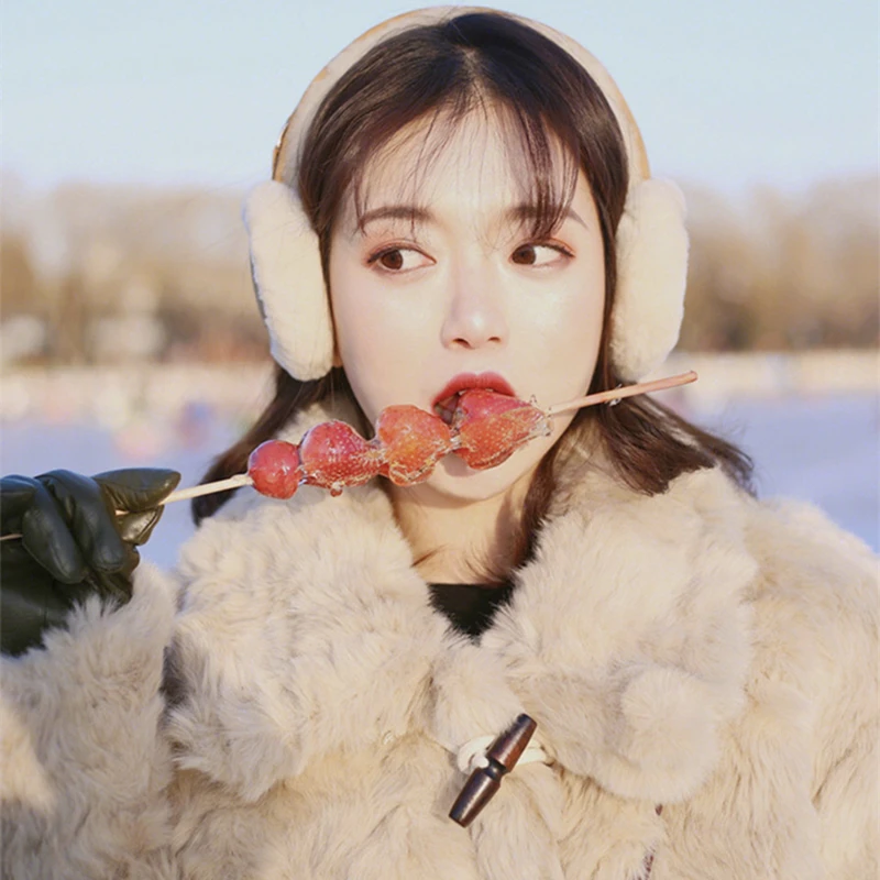 

Plush jacket women 2020 Korean autumn and winter horn buckle warmth loose and comfortable lapel faux fur soft lamb fur coat