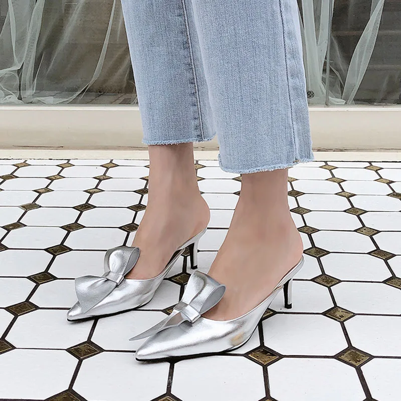 Женские летние шлепанцы с бантом на высоком каблуке острым носком Полушлепанцы