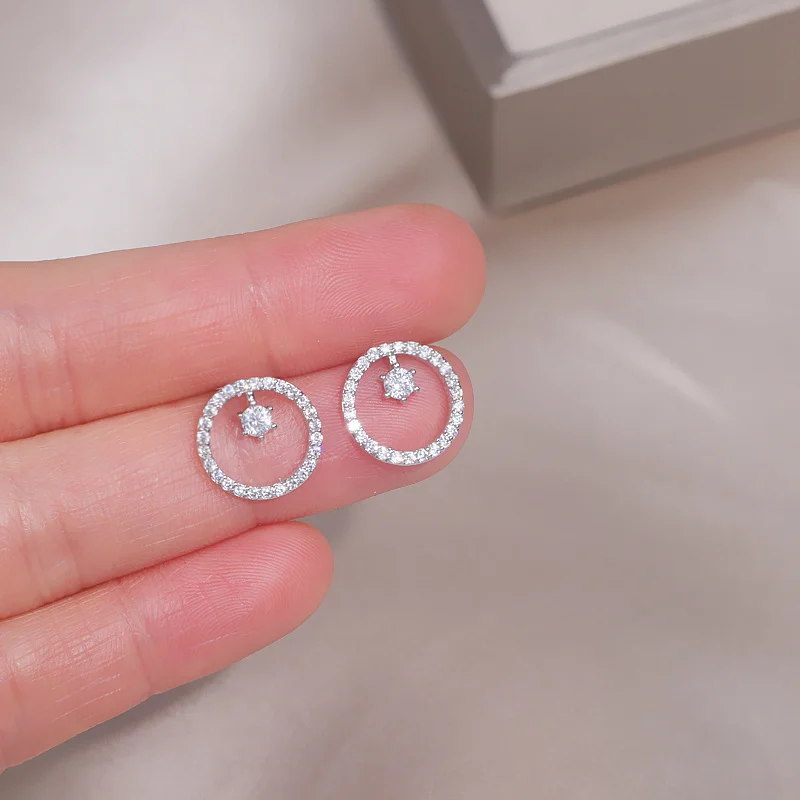 Серьги-гвоздики с камнем женские классические круглые украшения