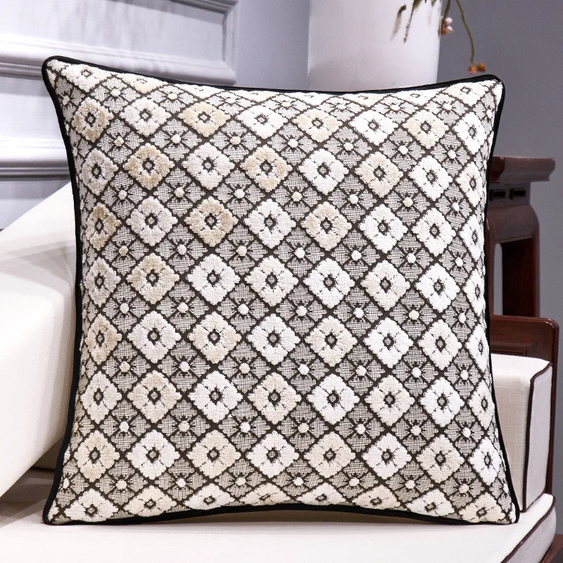 Наволочка для подушки в клетку с объемным изображением ворса рождественские