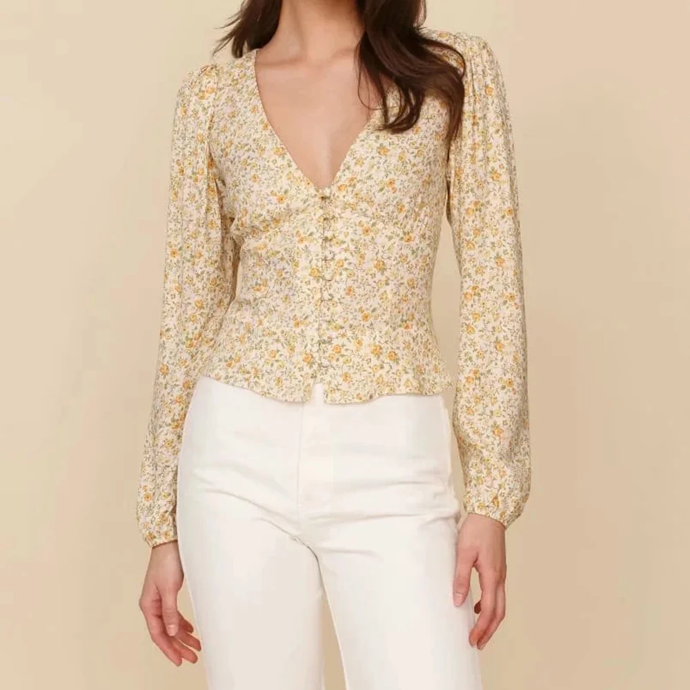 

2021 XNWMNZ Vintage V Neck Long Sleeve Tshirt Chiffon Center Buttons Yellow Floral Print Women T-shirt Casual Women T Shirt