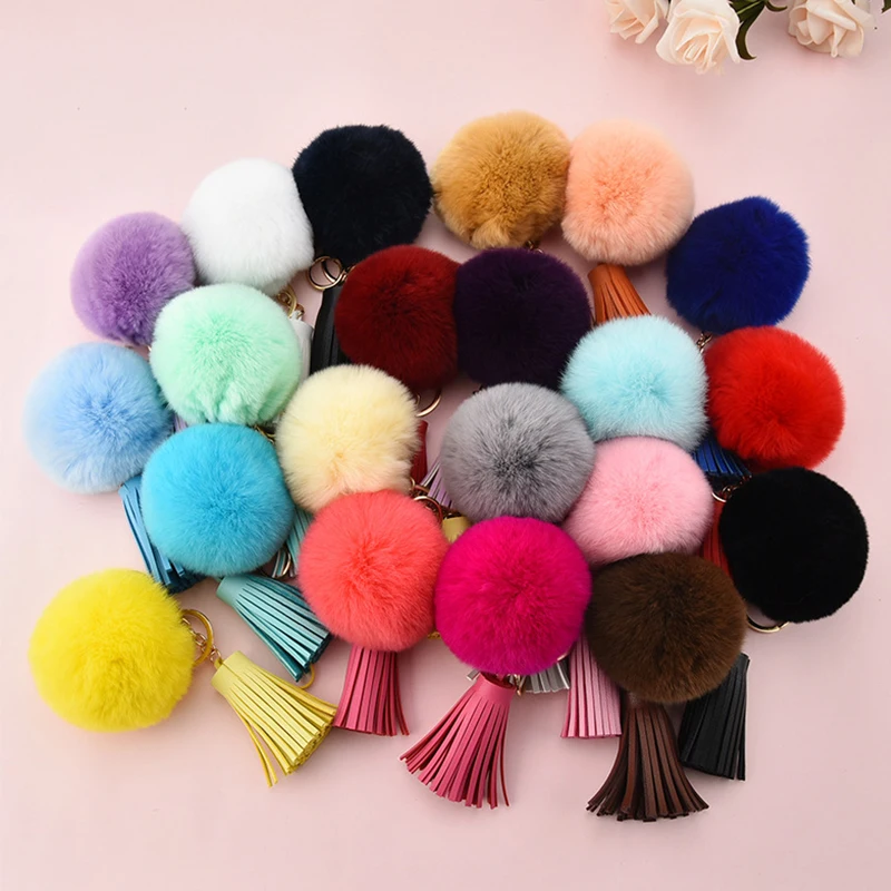 Брелок с пушистым помпоном для женщин и девочек подарок настоящий мех кролика