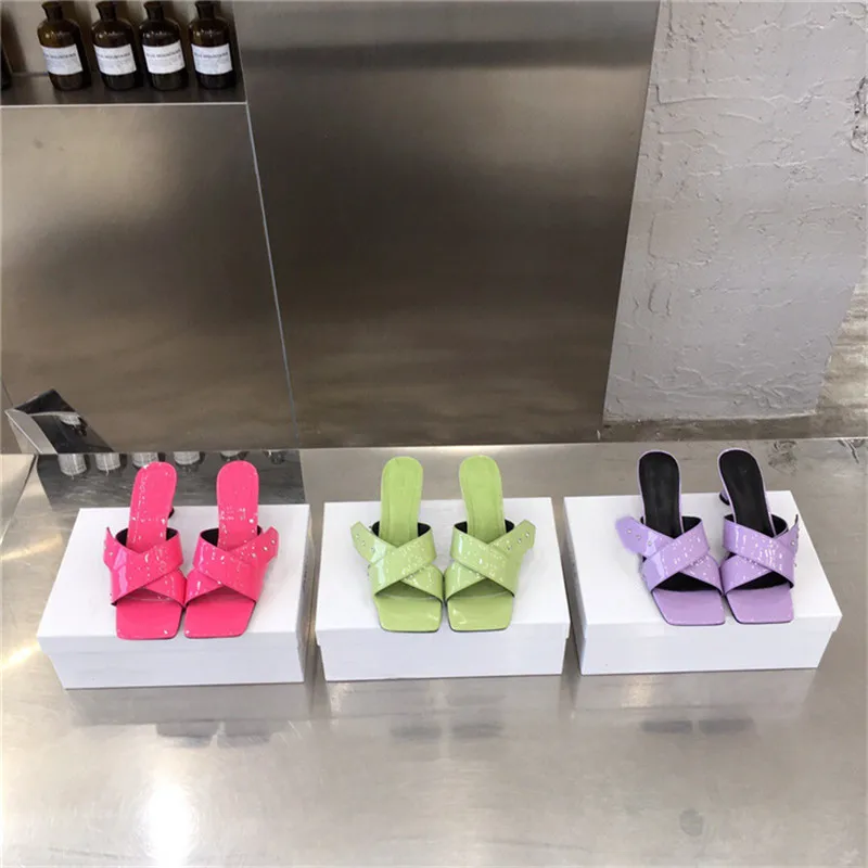 

Rivets Decor Women Fashion Slippers Summer New Comfortable Dolod Color Female Casual High Heel Sandals Shoes Sweet Mujer Shoes