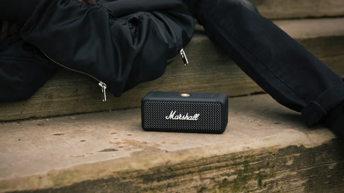 

Wireless Bluetooth Speaker, Portable Music Player with Enhanced Basses, 24 Hours Duration, 6ft Range, IPX7 Water Resistance