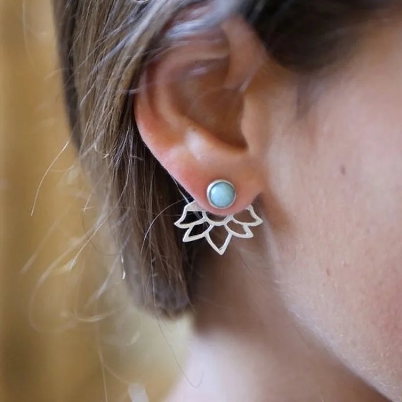 Серьги-гвоздики женские с голубым камнем гладкие | Украшения и аксессуары